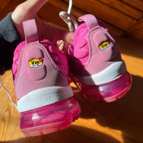 Nike Vapormax Plus Sneakers - Pink and Orange Ombre - Picture 6 of 7